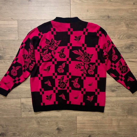 Vintage Classic Essentials Rose Pattern Size 20W/40 Black And Magenta Sweater. - Picture 3 of 4